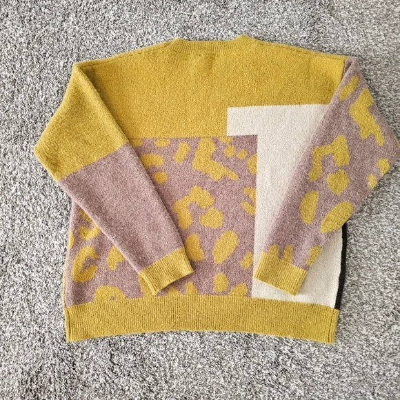 Entro Women's Sweater sz large - Picture 6 of 6